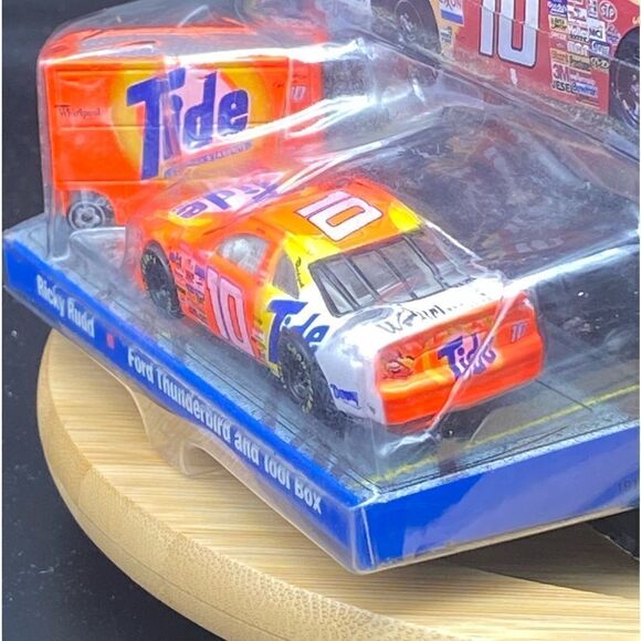 Hotwheels Pro Racing Ricky Rudd NASCAR car and rolling toolbox from 1998 NIOB - Picture 4 of 7